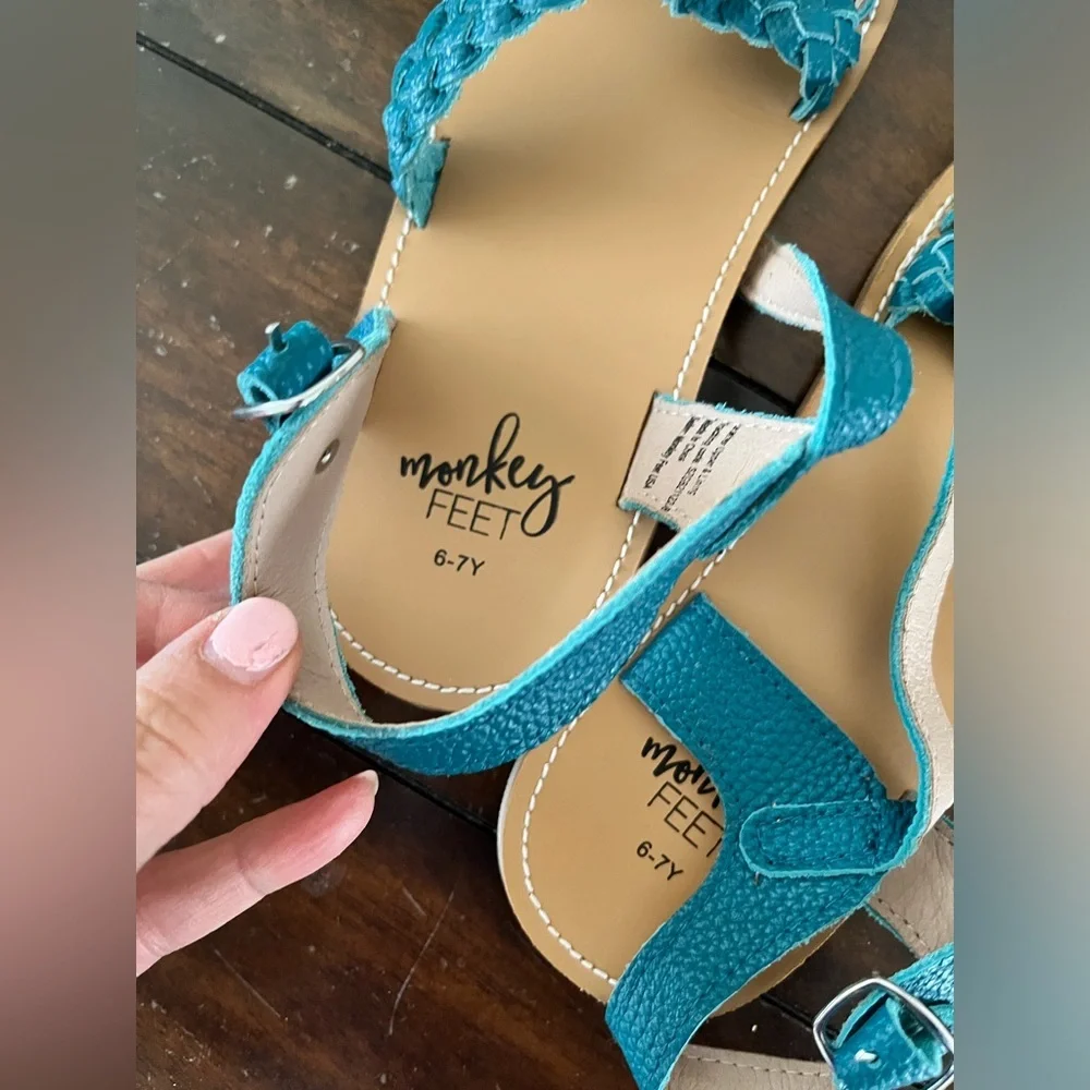 🌟3‎ for $35🌟 Monkey Feet Teal Leather Sandals Size 6-7